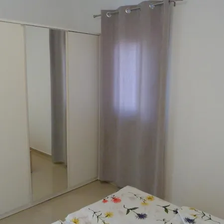 Monja & Dadi, Malinska, 아파트 *