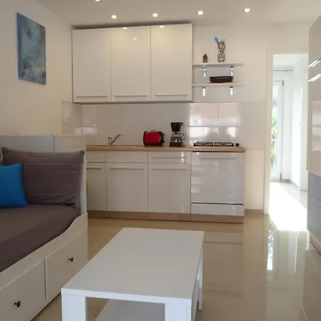 Apartment Monja & Dadi, Malinska, *