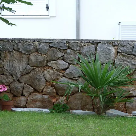 Apartman Monja & Dadi, Malinska, *