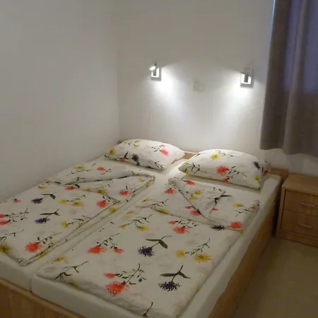 Monja & Dadi, Malinska, Vantačići