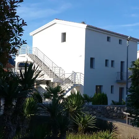 Monja & Dadi, Malinska, Apartament *