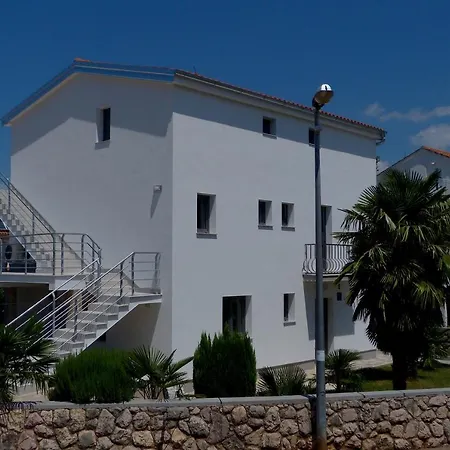 Apartment Monja & Dadi, Malinska, *