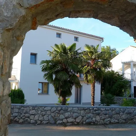 Monja & Dadi, Malinska,