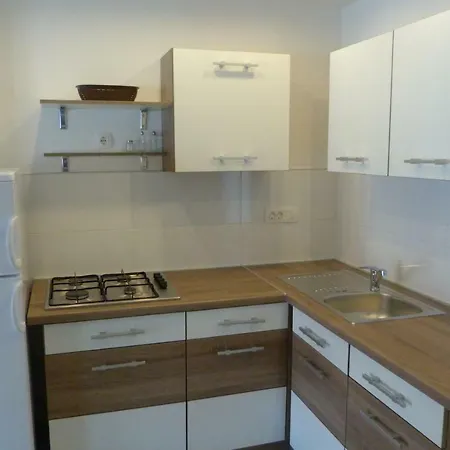 Monja & Dadi, Malinska, アパート *