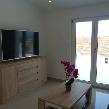 Monja & Dadi, Malinska, アパート