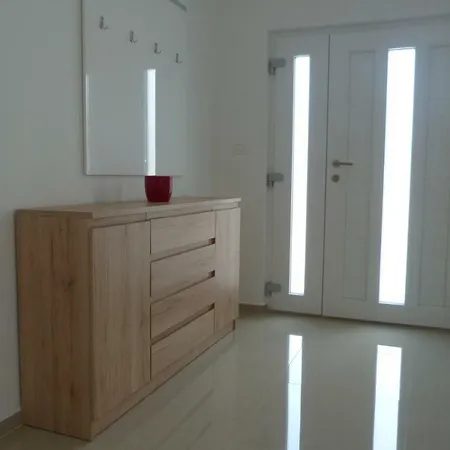 Monja & Dadi, Malinska, * ヴァンタシチ