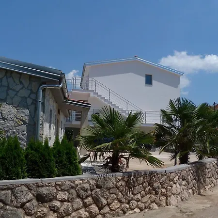 Monja & Dadi, Malinska, アパート