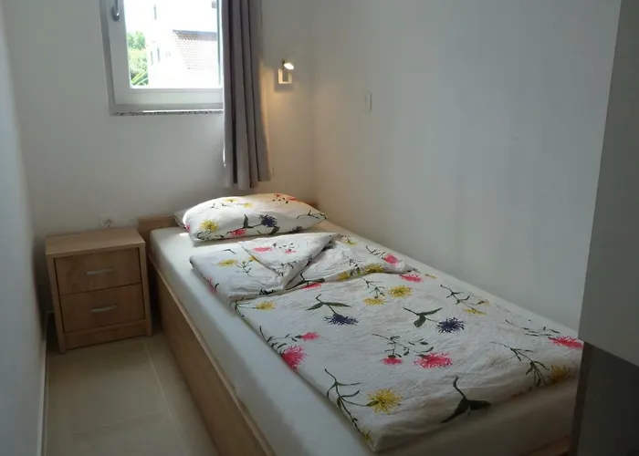 Apartmán Monja & Dadi, Malinska, *